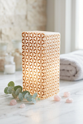 Détail gravure Fleur de Vie sur sélénite blanche — symbole sacré handmade, cristal naturel unique, artisanat marocain | Pure Selenite
